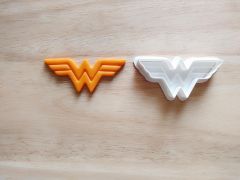 Wonder Woman Cookie Cutter and Stamp Set