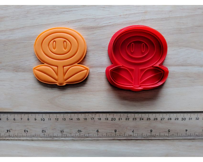 Fire Flower Cookie Cutter and Stamp Set. Super Mario Cookie Cutter