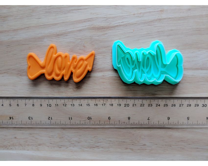 Aim for Love Cookie Cutter and Stamp Set. Valentine's day Cookie Cutter