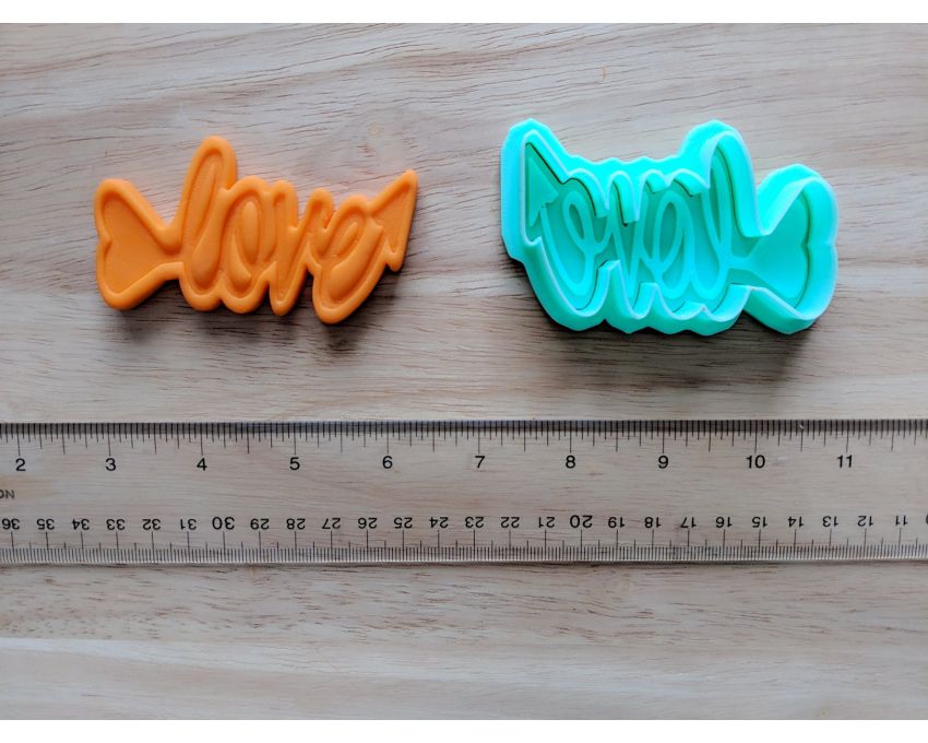 Aim for Love Cookie Cutter and Stamp Set. Valentine's day Cookie Cutter